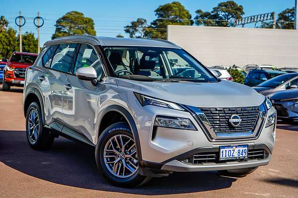 2025 Nissan X-TRAIL ST T33