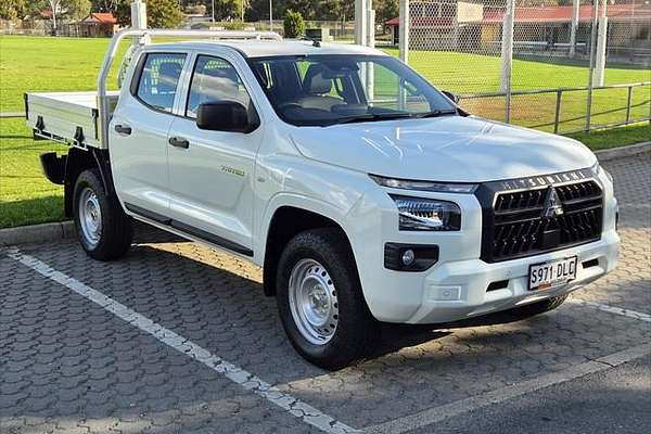 2025 Mitsubishi Triton GLX MV 4X4