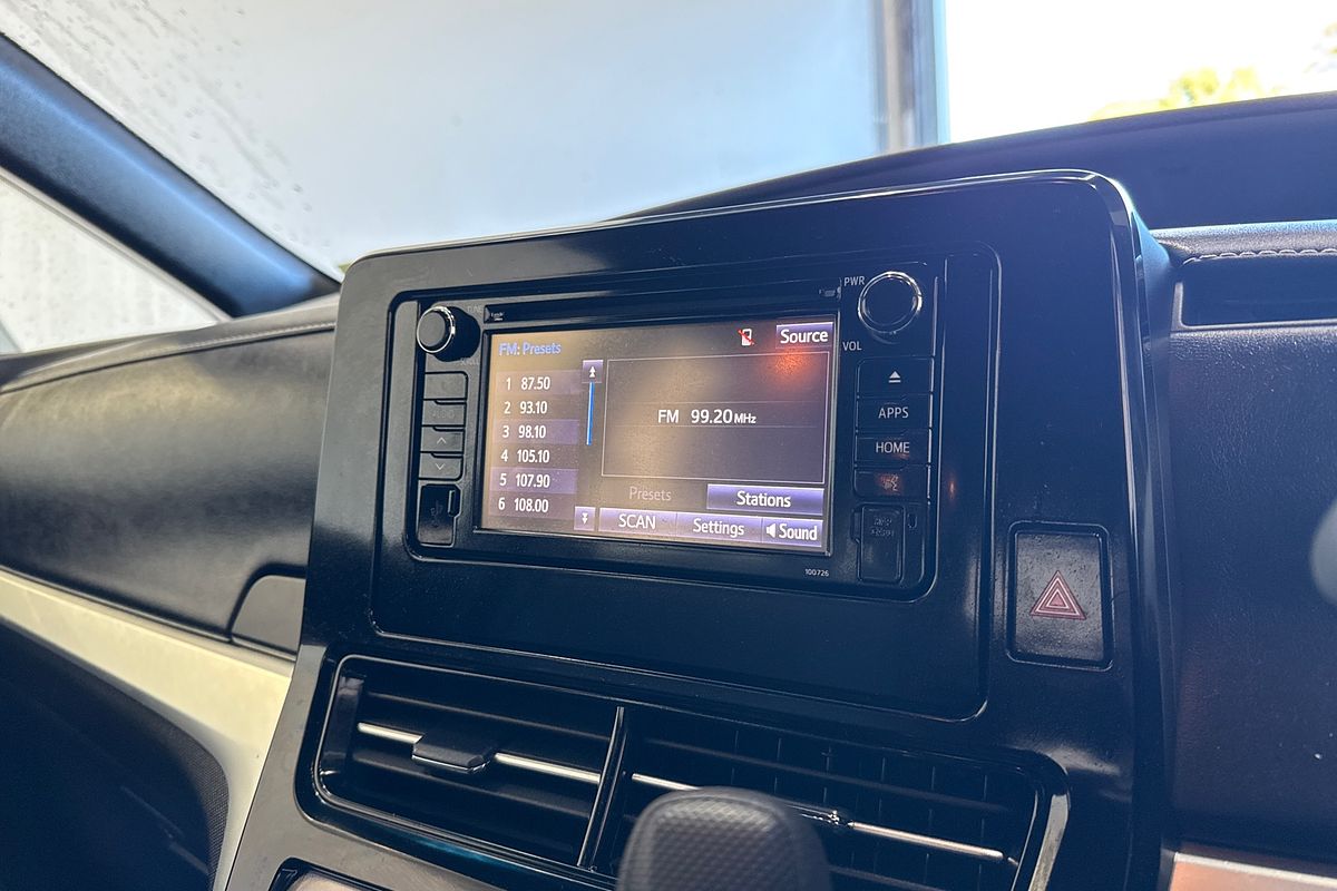 2017 Toyota Tarago GLi ACR50R MY16