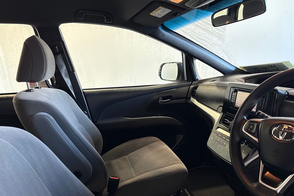 2017 Toyota Tarago GLi ACR50R MY16