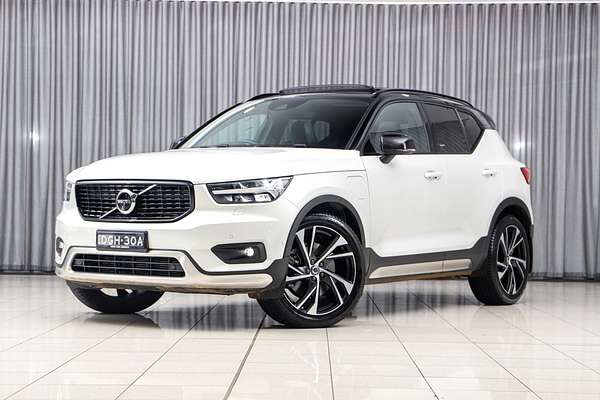 2020 Volvo XC40 T5 R-DESIGN (AWD) 536 MY20