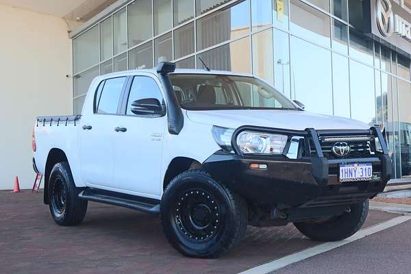 2020 Toyota Hilux SR GUN126R 4X4