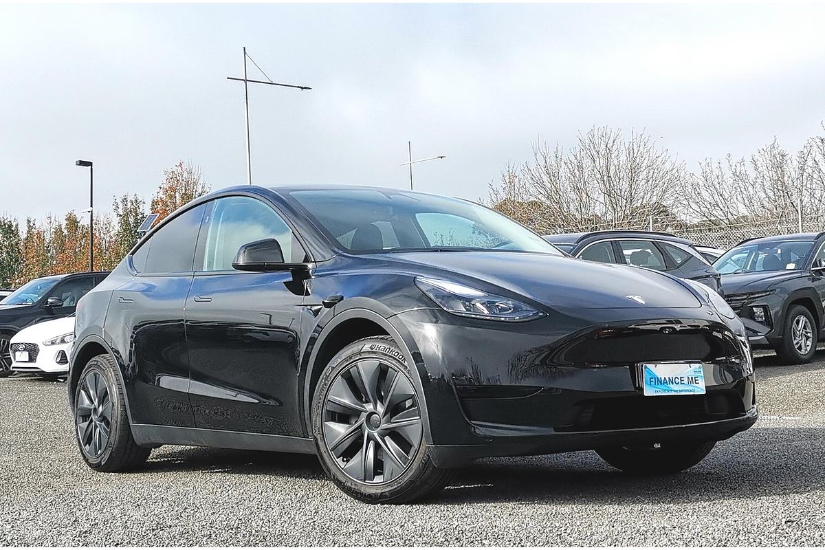 2024 Tesla Model Y Rear-Wheel Drive