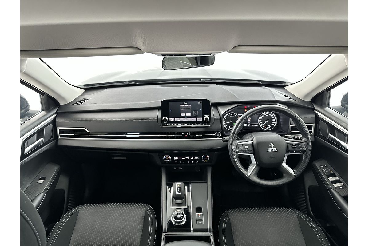 2024 Mitsubishi Outlander ES ZM