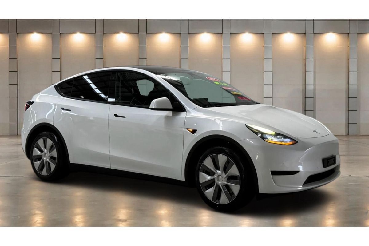 2022 Tesla Model Y Rear-Wheel Drive