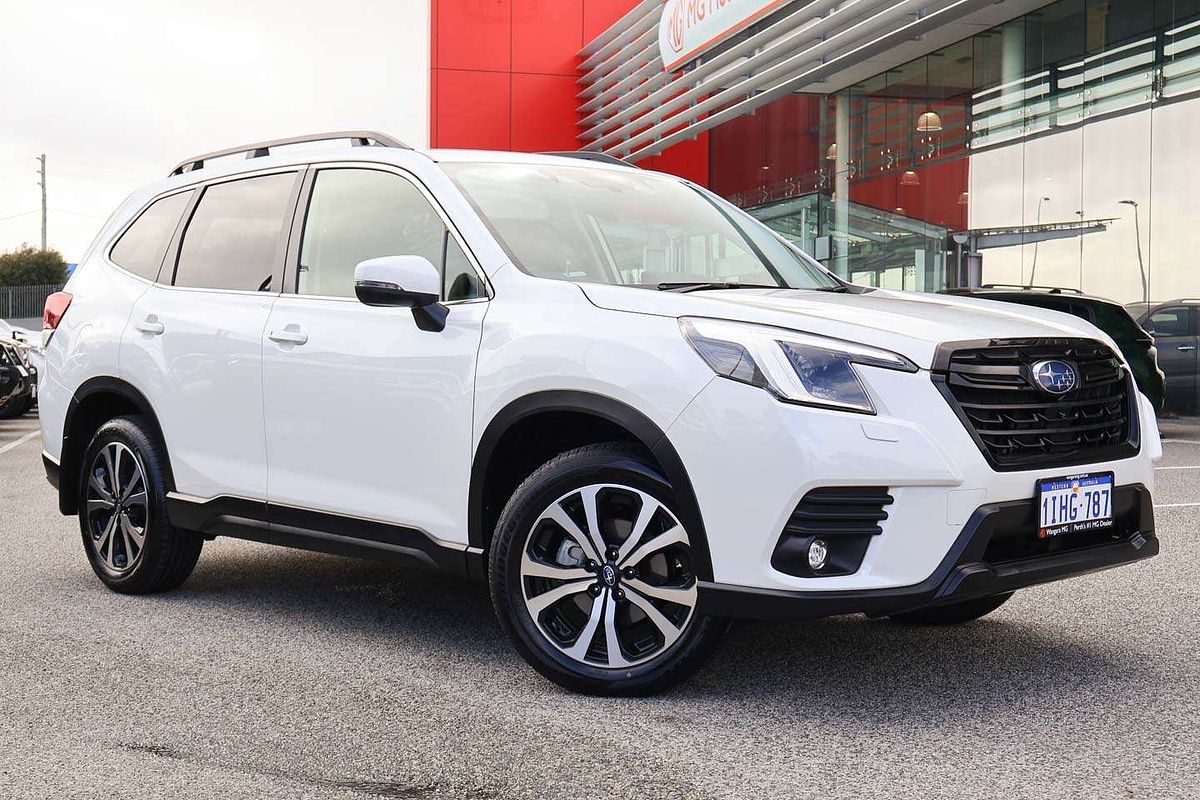 2024 Subaru Forester 2.5i Premium S5