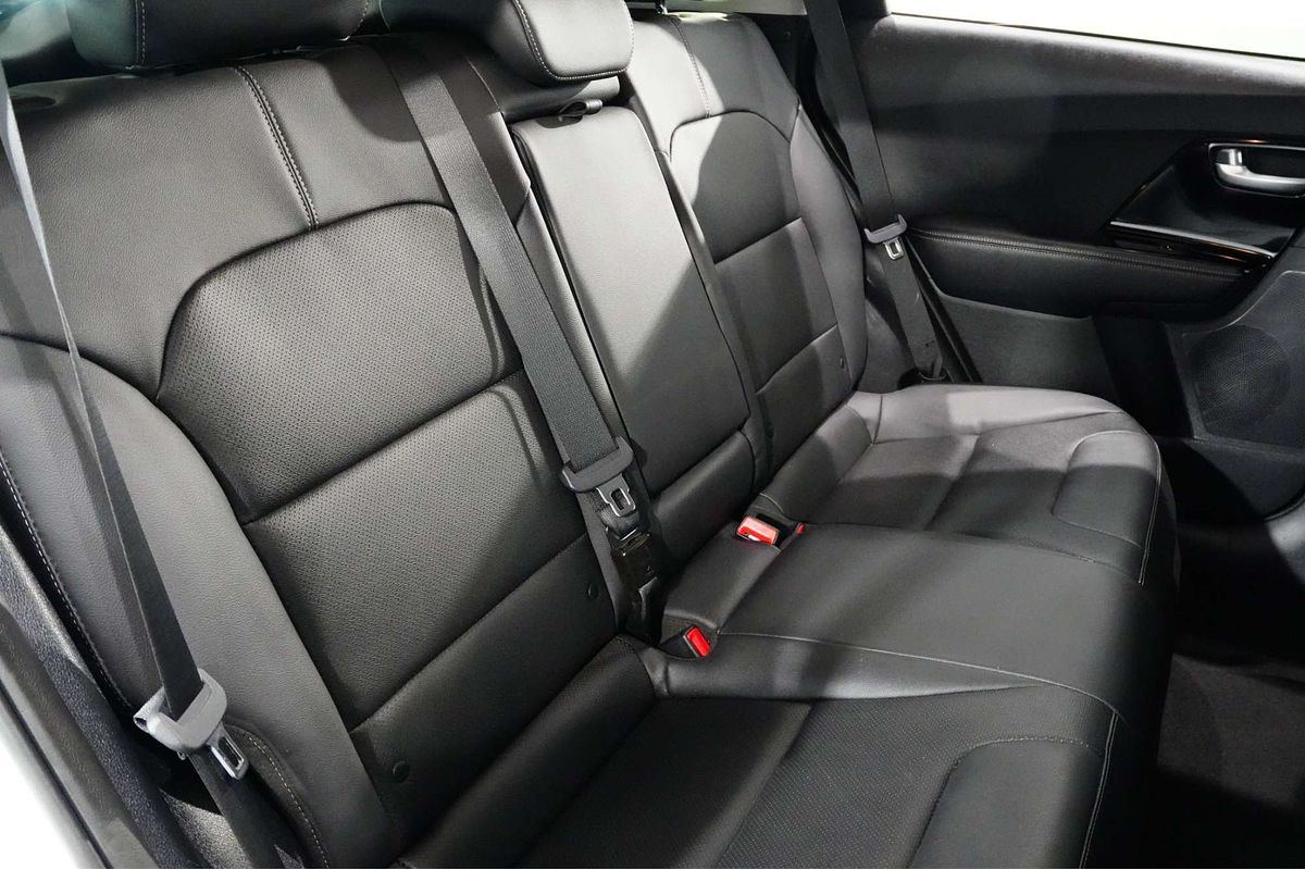 2021 Kia Niro Hybrid Sport DE