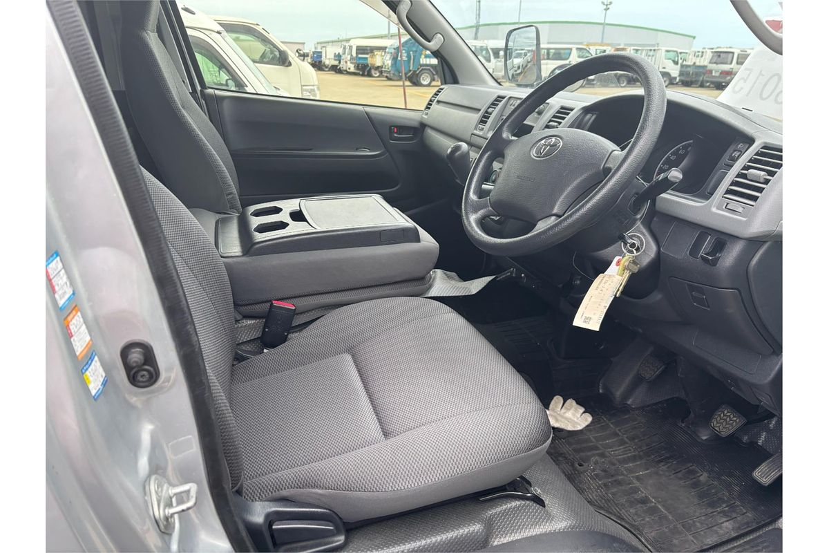 2012 Toyota Hiace DX 4WD