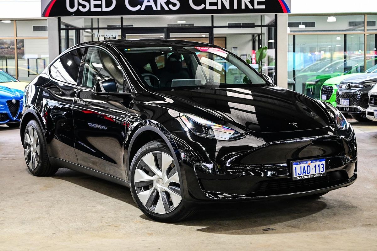 2024 Tesla Model Y Rear-Wheel Drive