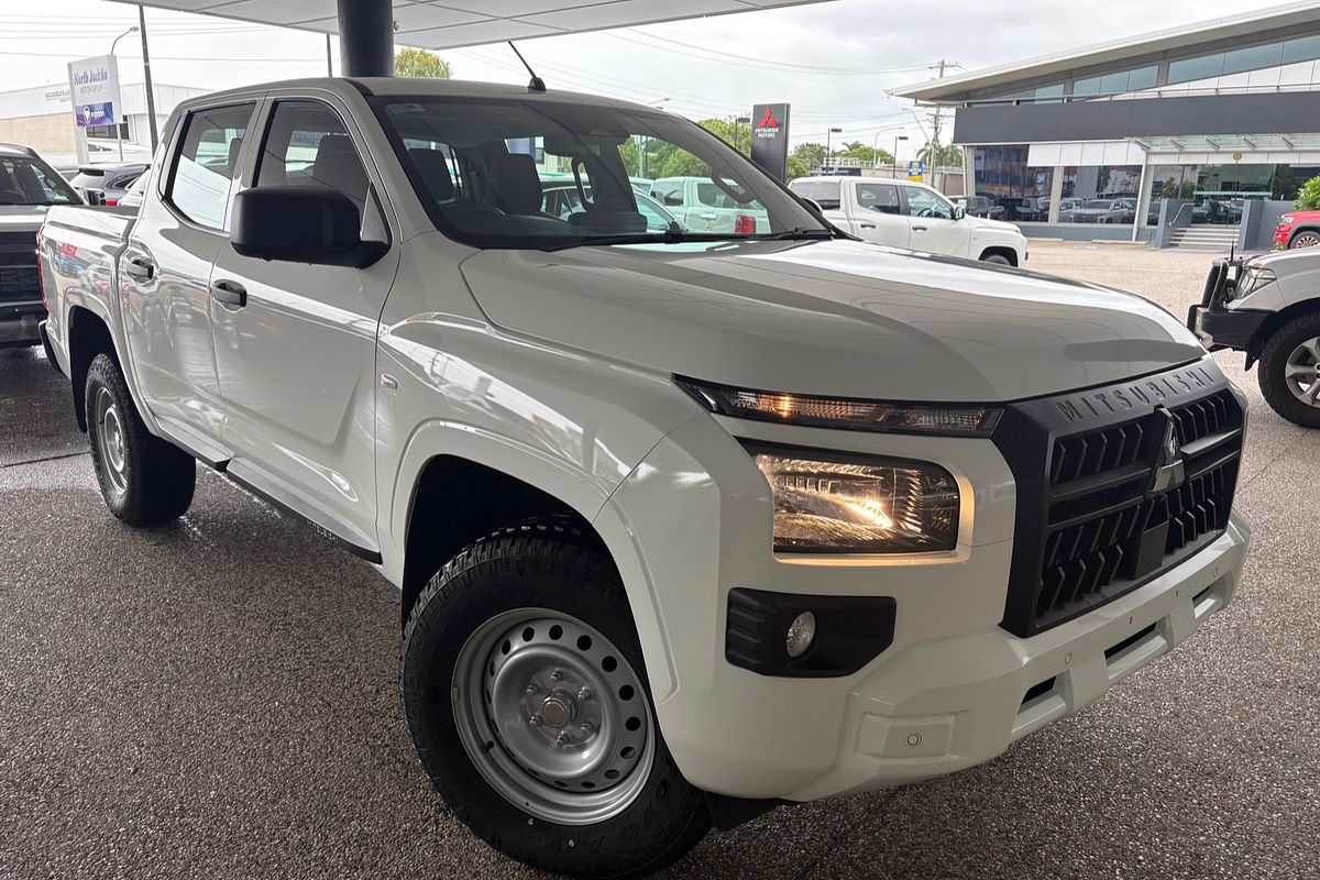 2025 Mitsubishi Triton GLX MV 4X4