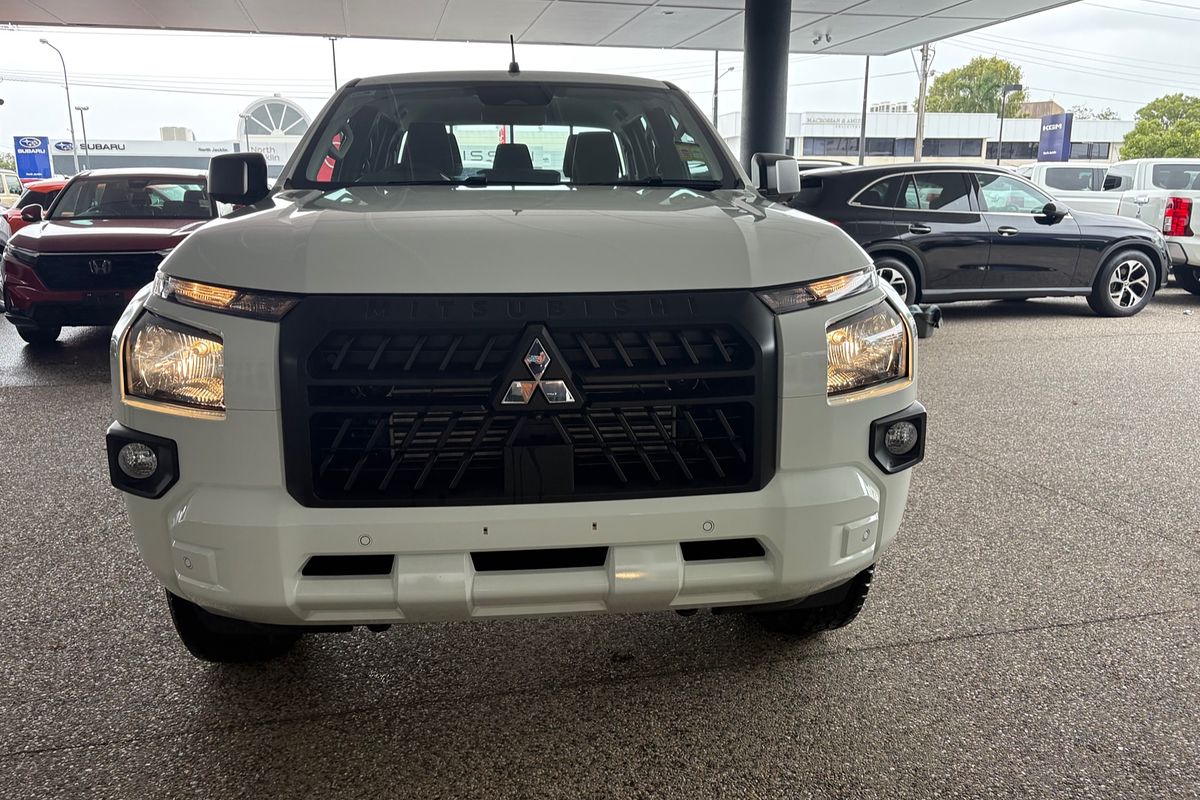 2025 Mitsubishi Triton GLX MV 4X4
