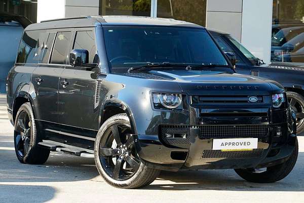 2023 Land Rover Defender 130 P400 SE L663