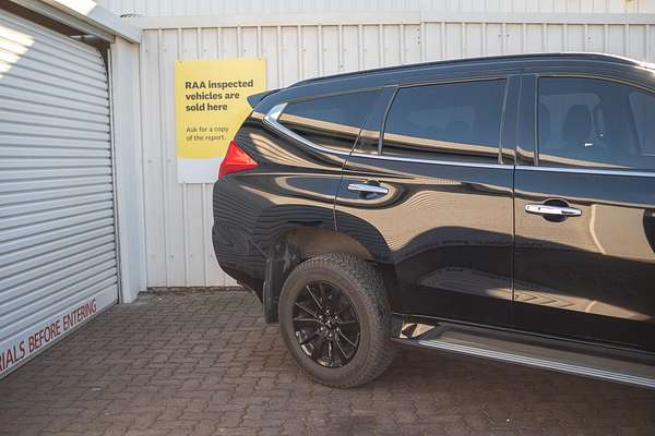 2019 Mitsubishi Pajero Sport Black Edition QE thumb-5