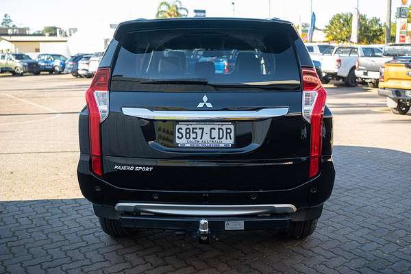 2019 Mitsubishi Pajero Sport Black Edition QE thumb-7