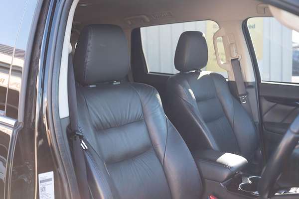 2019 Mitsubishi Pajero Sport Black Edition QE thumb-24