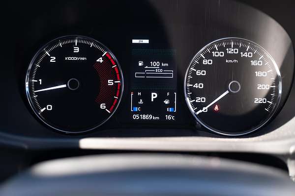 2019 Mitsubishi Pajero Sport Black Edition QE thumb-27