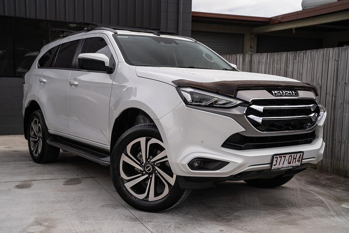 2022 Isuzu MU-X LS-T