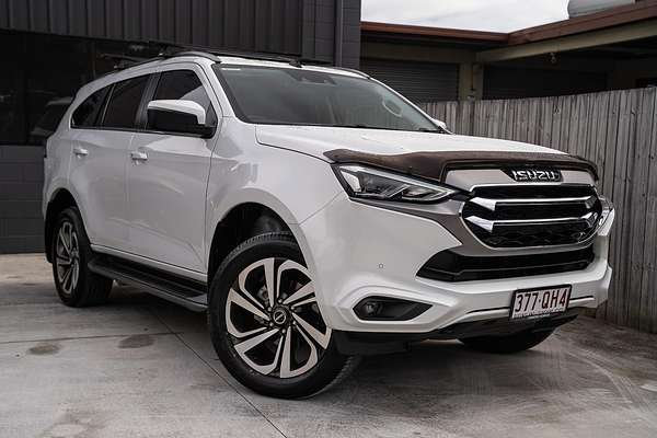 2022 Isuzu MU-X LS-T
