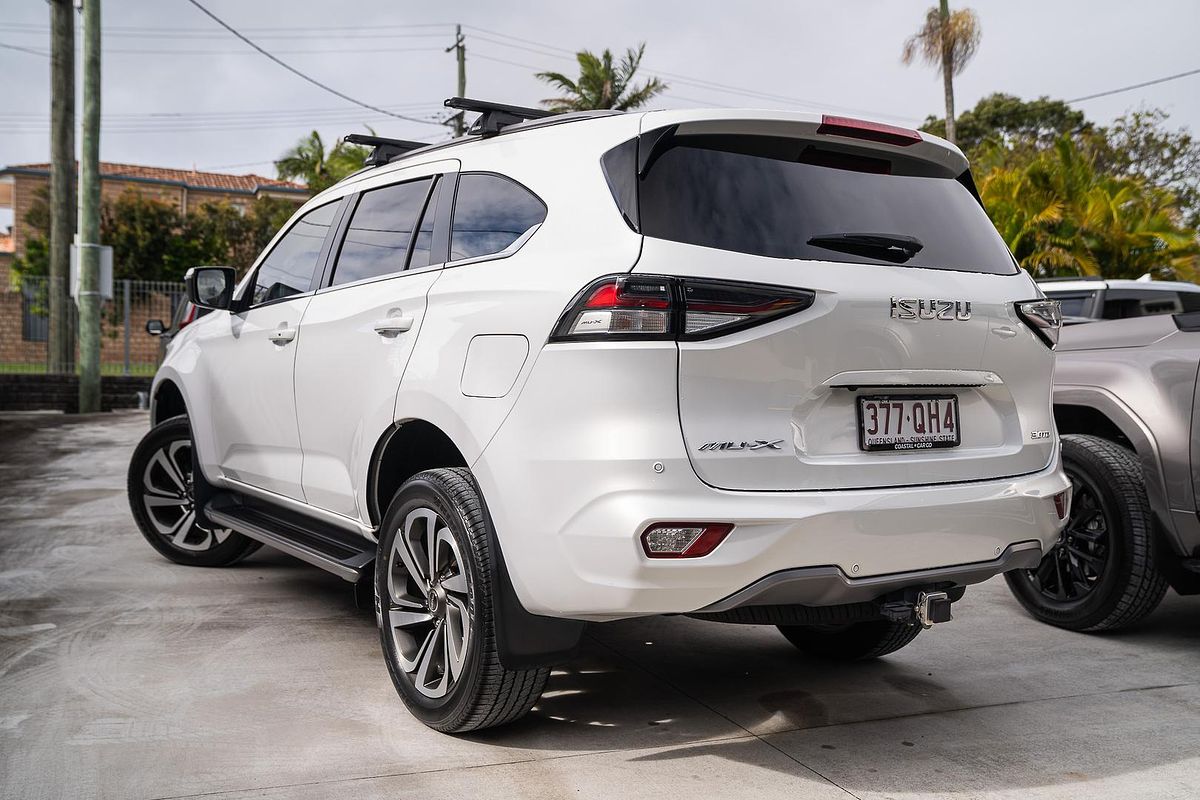 2022 Isuzu MU-X LS-T