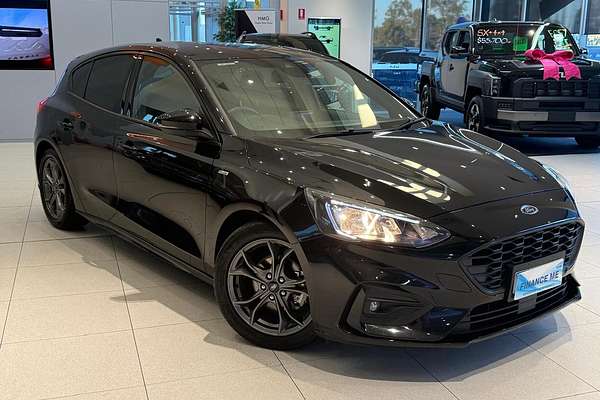 2018 Ford Focus ST-Line SA