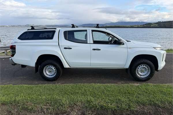 2021 Mitsubishi Triton GLX ADAS MR 4X4
