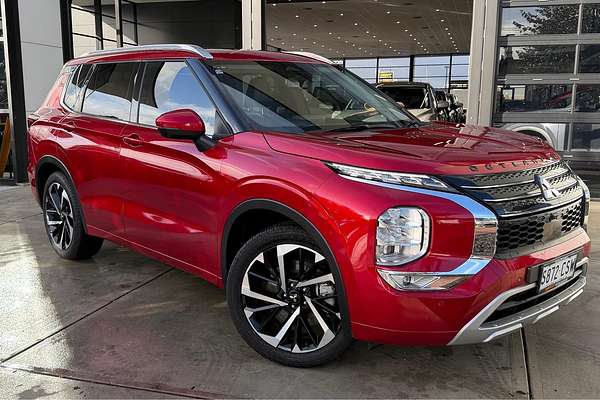 2022 Mitsubishi Outlander Exceed ZM