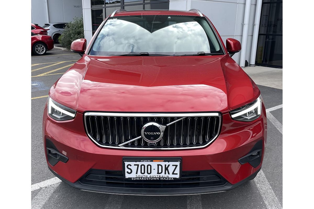 2023 Volvo XC40 Ultimate B4 Bright