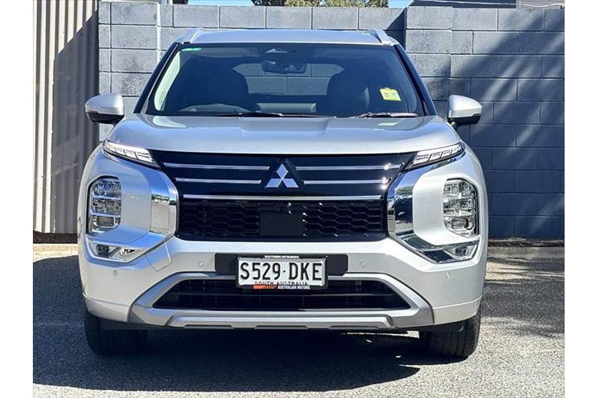 2025 Mitsubishi Outlander Exceed ZM