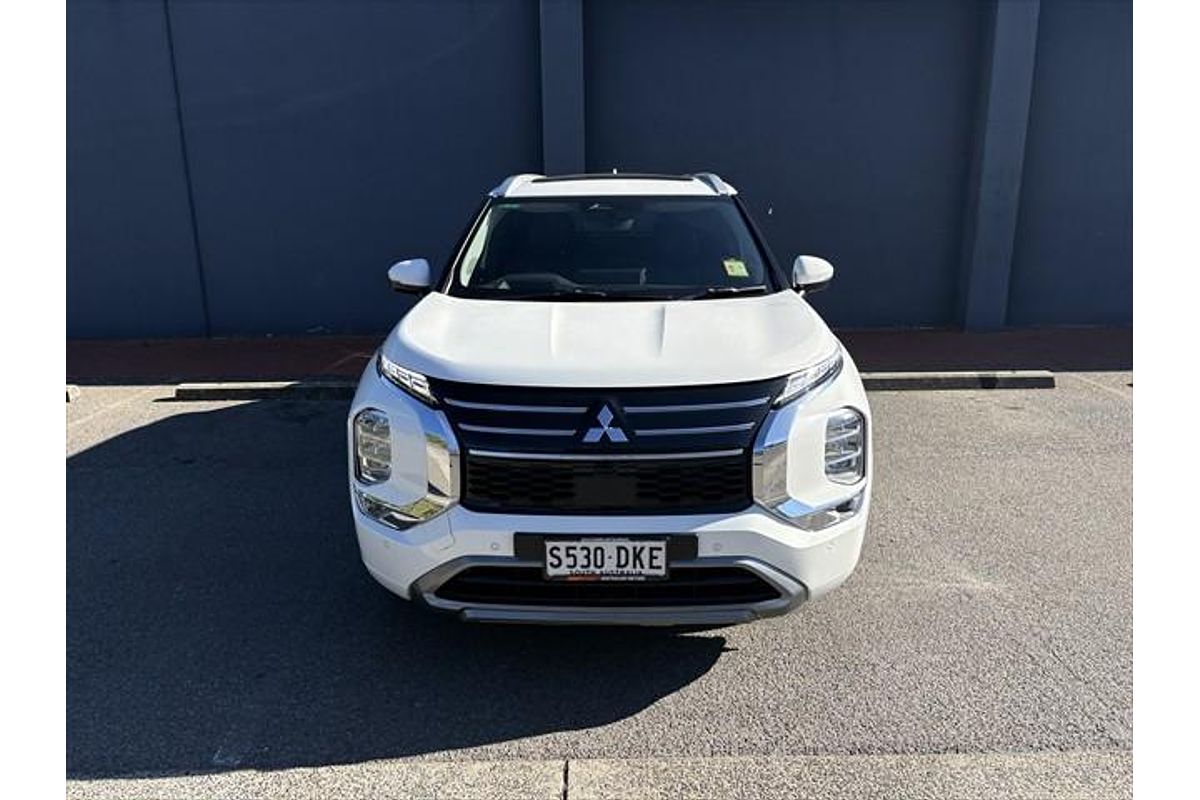 2025 Mitsubishi Outlander Exceed ZM