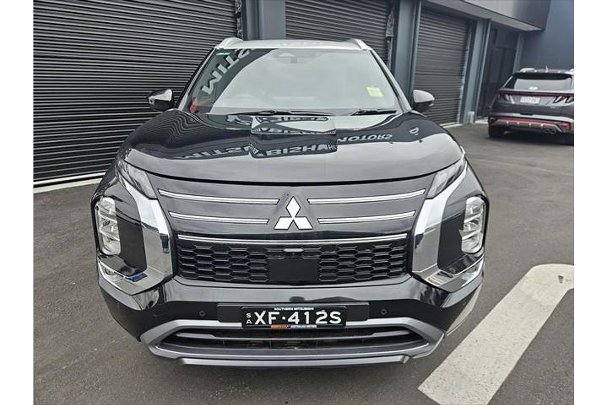 2025 Mitsubishi Outlander Exceed Tourer ZM