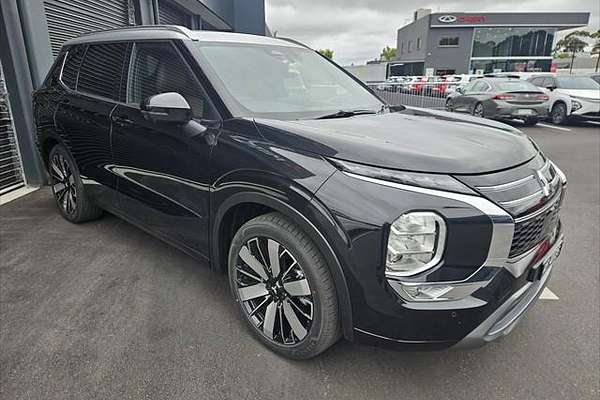2025 Mitsubishi Outlander Exceed Tourer ZM