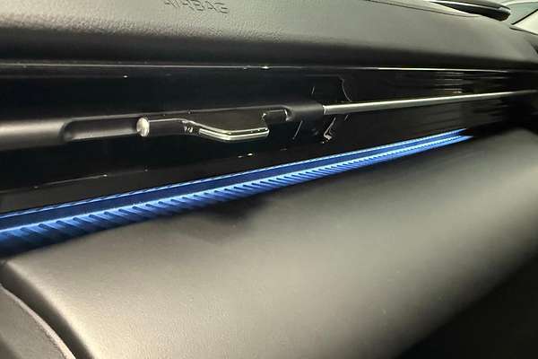2026 Geely Starray EM-i Inspire Extended Range P145 thumb-17