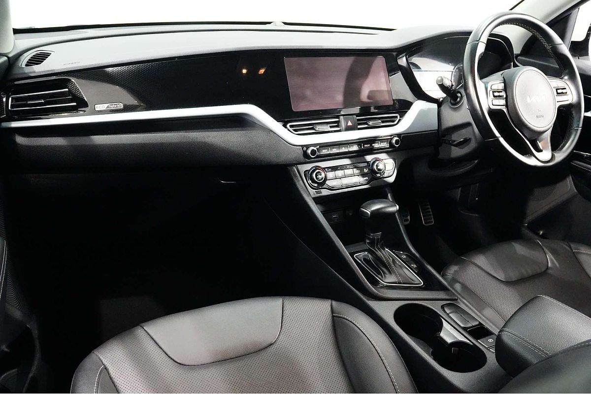 2021 Kia Niro Hybrid Sport DE