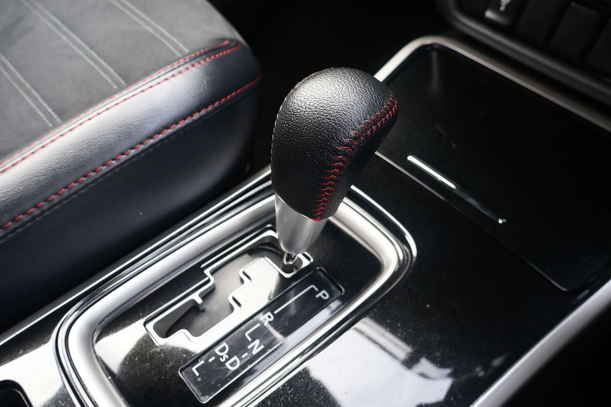 2020 Mitsubishi Outlander Black Edition ZL