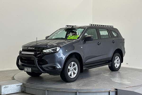 2023 Isuzu MU-X LS-M