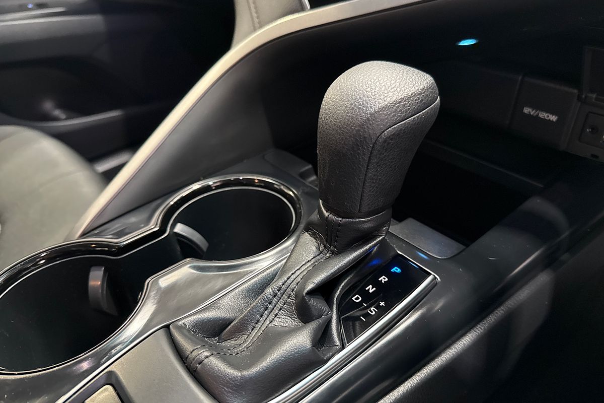 2018 Toyota Camry Ascent ASV70R