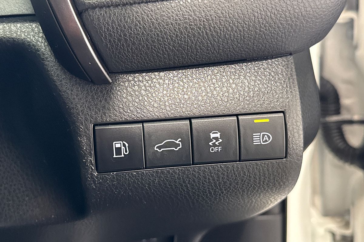 2018 Toyota Camry Ascent ASV70R