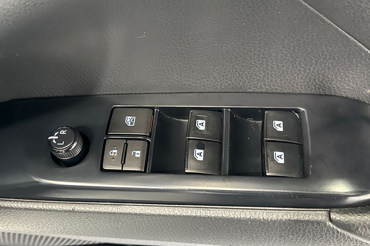 2018 Toyota Camry Ascent ASV70R