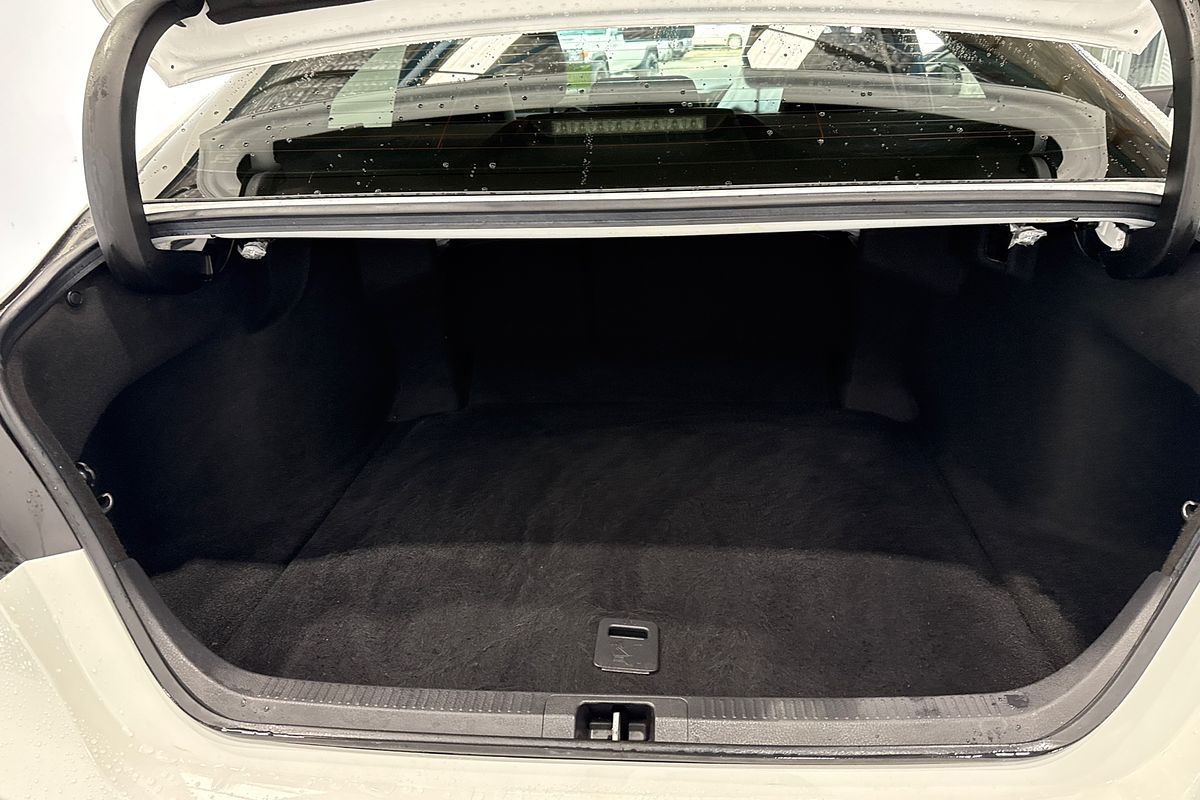 2018 Toyota Camry Ascent ASV70R