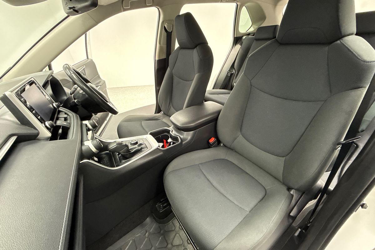 2020 Toyota RAV4 GX AXAH54R
