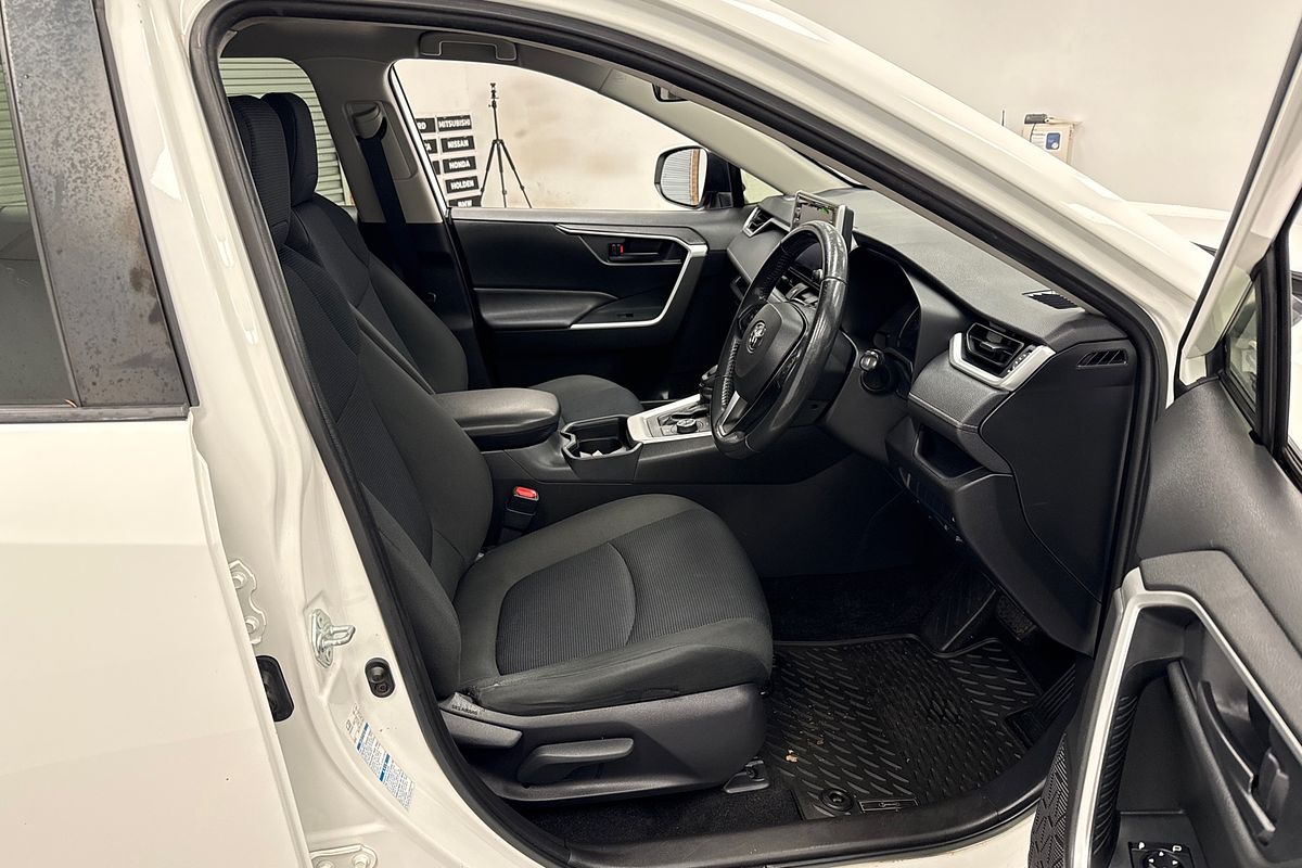 2020 Toyota RAV4 GX AXAH54R