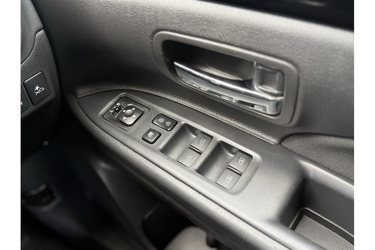 2018 Mitsubishi Outlander ES ADAS ZL
