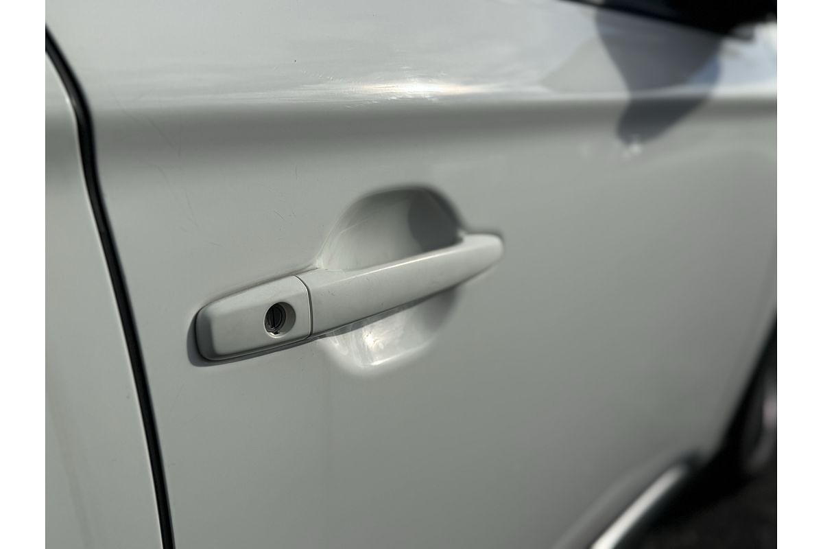 2018 Mitsubishi Outlander ES ADAS ZL