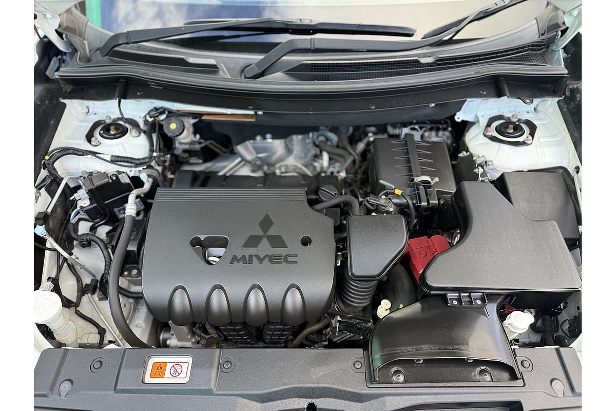 2018 Mitsubishi Outlander ES ADAS ZL