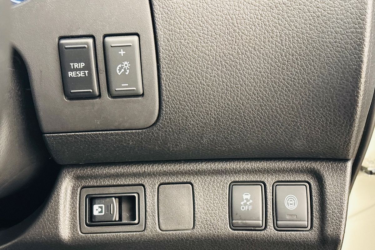 Nissan NAVARA 4X4 2.3 DSL AUTO DC P4X MY22