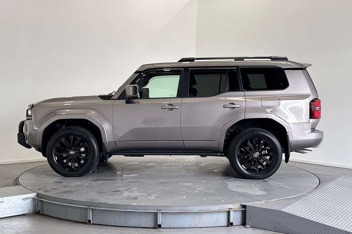 2025 Toyota Landcruiser Prado VX GDJ251R