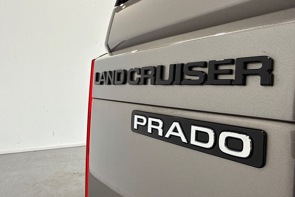 2025 Toyota Landcruiser Prado VX GDJ251R
