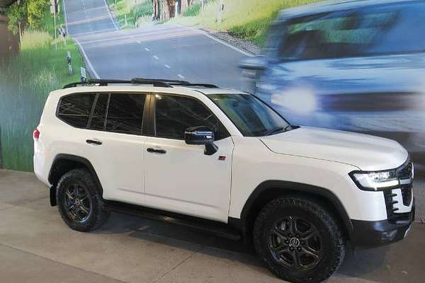 2023 Toyota Landcruiser GR Sport FJA300R