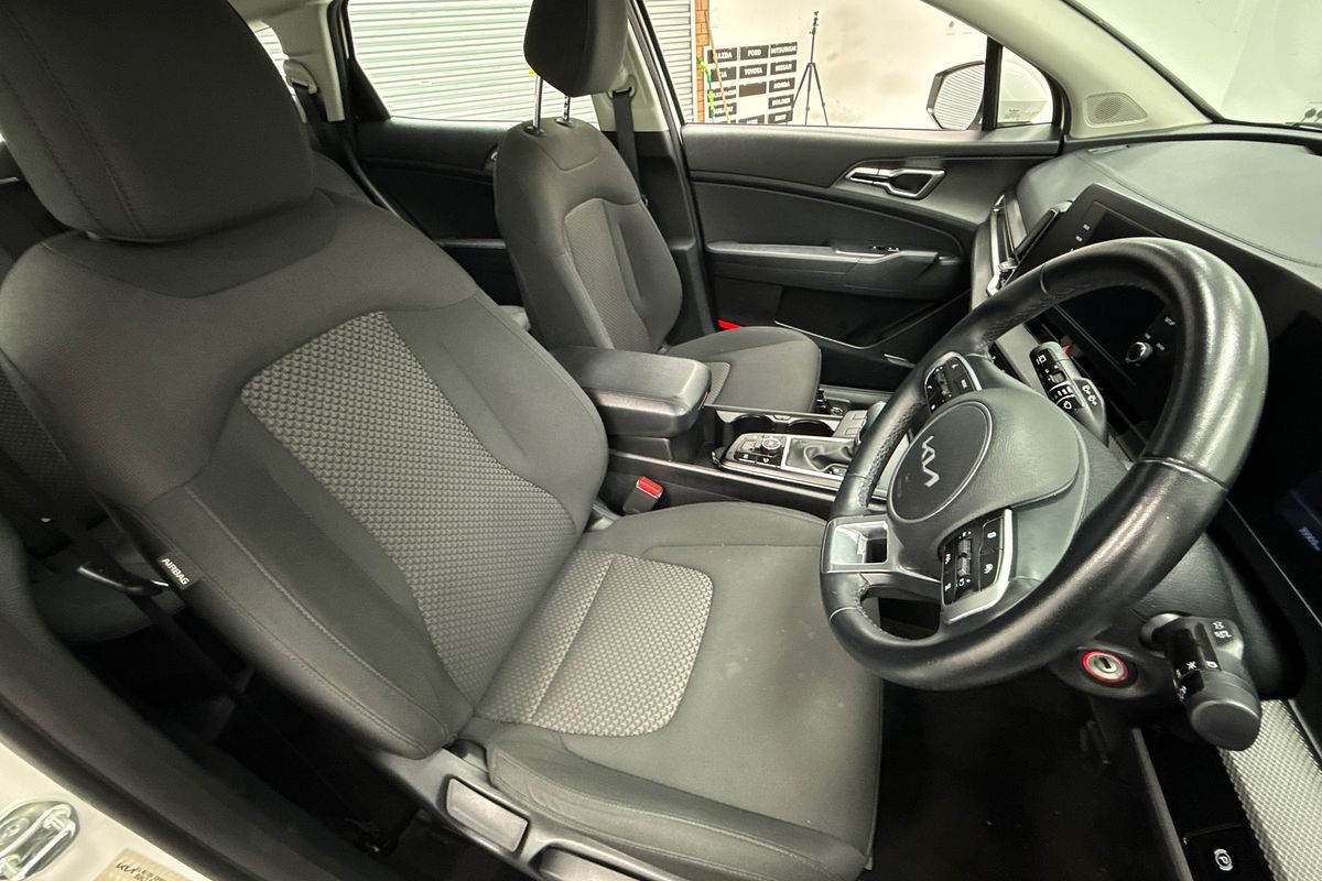 2024 Kia Sportage S NQ5