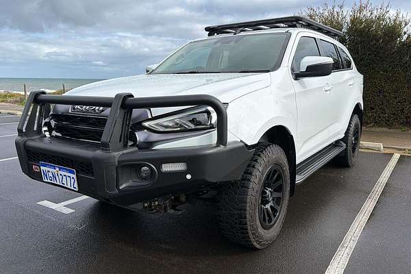 2023 Isuzu MU-X LS-T